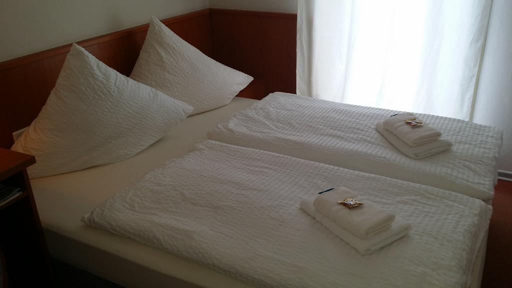 גוסלר Hotel Garni Kaiserpfalz מראה חיצוני תמונה